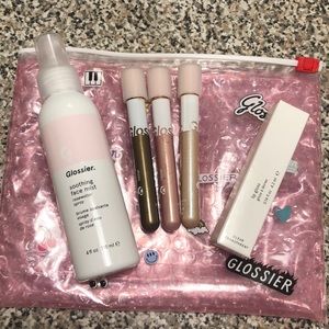 GLOSSIER Assorted Makeup Bundle